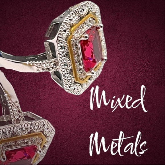 ⬇️💲Stunning .925 Silver Mixed Metal Ruby Red & Rhinestone Ring♥️⭐️💍 - Picture 3 of 6